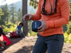 Thermarest Airhead Regular Kissen (yellow-mountains) 10 Thermarest Airhead Regular Kissen (yellow-mountains) -Camping Verkaufsgeschäft Thermarest Airhead Regular Kissen yellow mountains D 13183 Bild 4