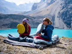 Thermarest Airhead Regular Kissen (yellow-mountains) 11 Thermarest Airhead Regular Kissen (yellow-mountains) -Camping Verkaufsgeschäft Thermarest Airhead Regular Kissen yellow mountains D 13183 Bild 5